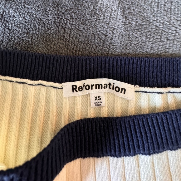 Reformation Ines Ribbed Sweater Dress - Picture 7 of 9